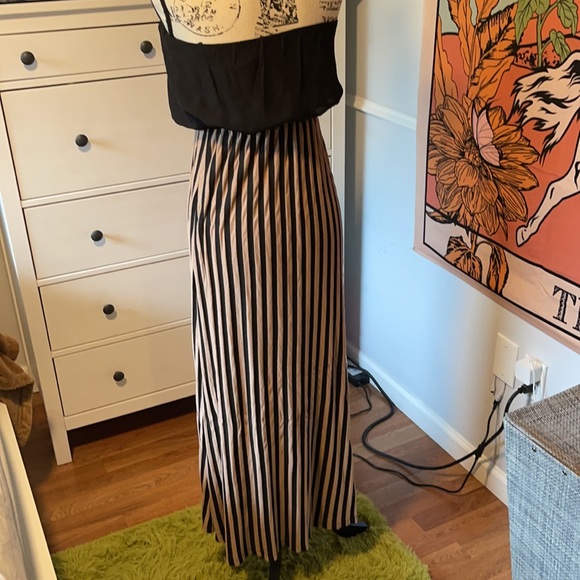 Strapless Striped Maxi Dress - Picture 2 of 3